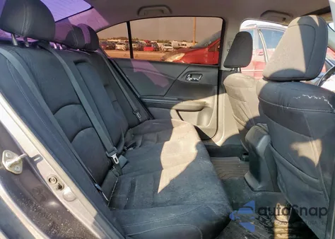 2015 Honda Accord Sport z USA, uszkodzony, nr VIN 1HGCR2F59FA147939